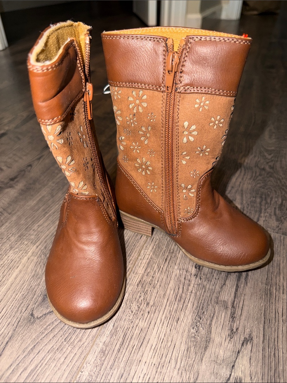 Girls' 8M Brown Mid-Calf Flower Detail Boots NWT